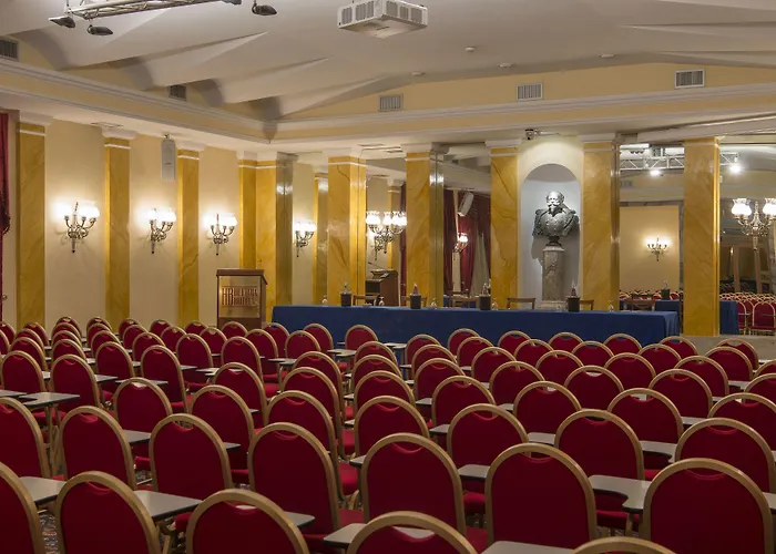 فندق بيتوجا ماسيمو دي أزيليو 4*