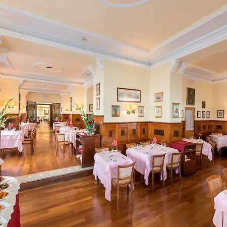 Bettoja Massimo D'azeglio Отель 4*