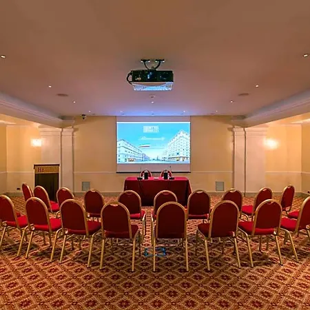 Bettoja Massimo D'azeglio Hotell 4*